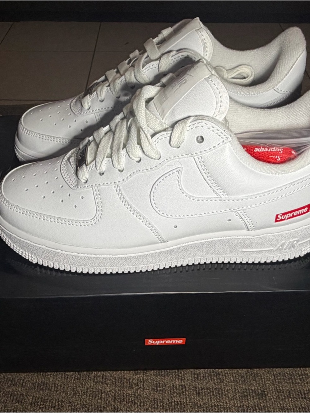 Nike Air Force 1 x Supreme White